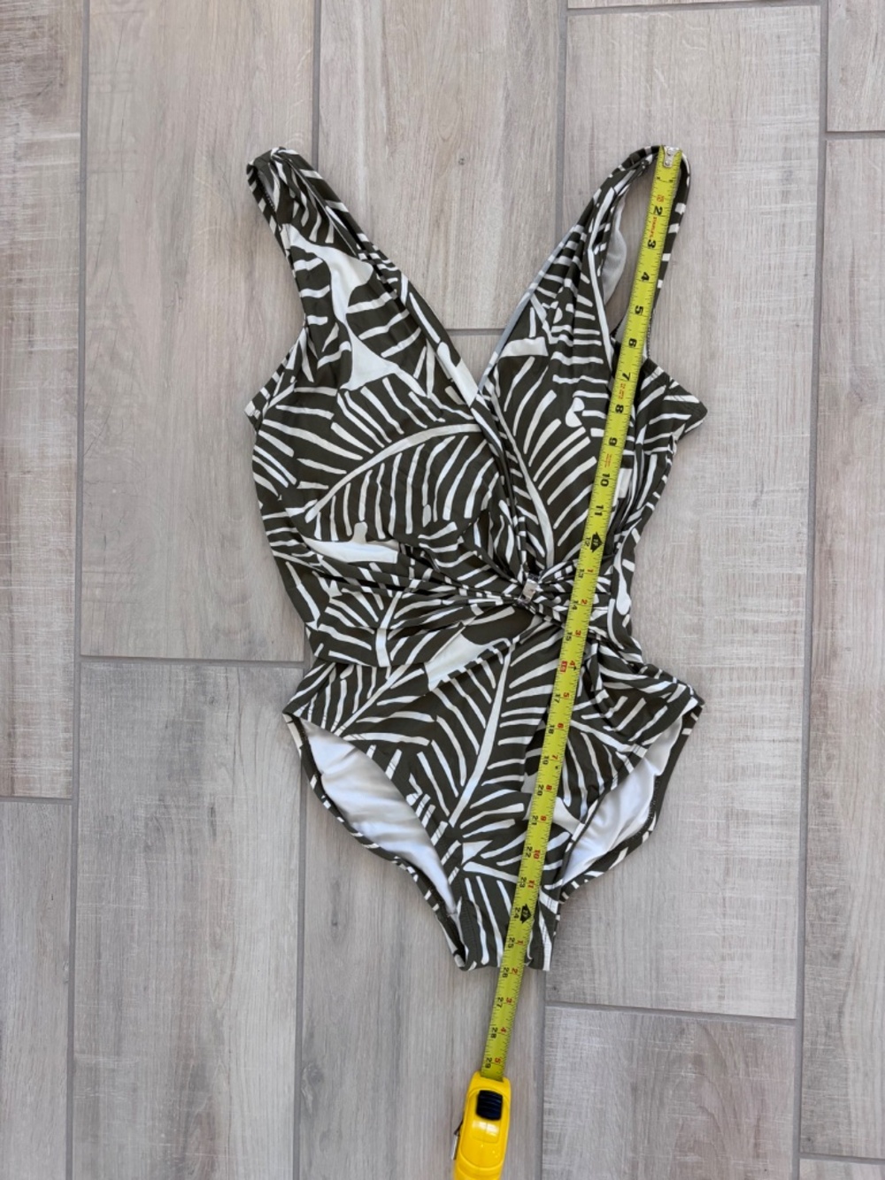 DKNY Tropical Palm Wrap One-Piece Swimsuit, size 8 - Picture 9 of 9